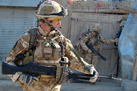 انگلیس احتمالاً ایالات متحده را در کاهش سربازان افغان دنبال خواهد کرد: وزیر  آسیا