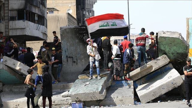 معترضین عراقی خیابانهای اصلی و پله های ناصریه را مسدود می کنند  آخرین خبرها