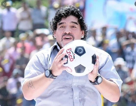 اسطوره فوتبال جهان دیگو مارادونا درگذشت / خداحافظ خالق "دست خدا" |  آخرین خبرها