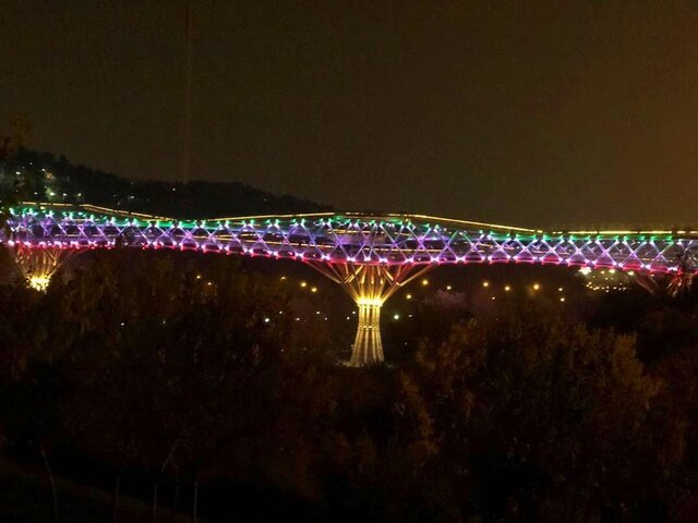 پل طبیعی رنگ پرچم ایران شد  آخرین خبرها