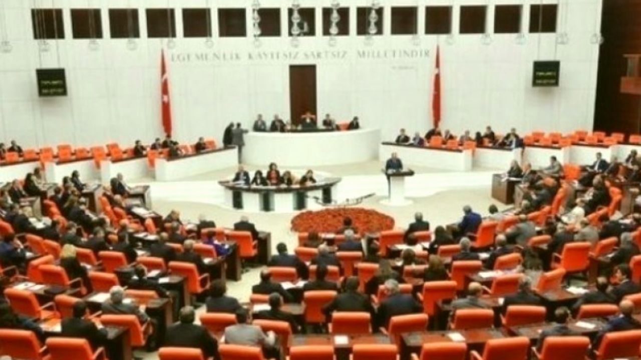 جولان تاج در پارلمان ترکیه نمایندگان مجلس را ترساند  آخرین خبرها