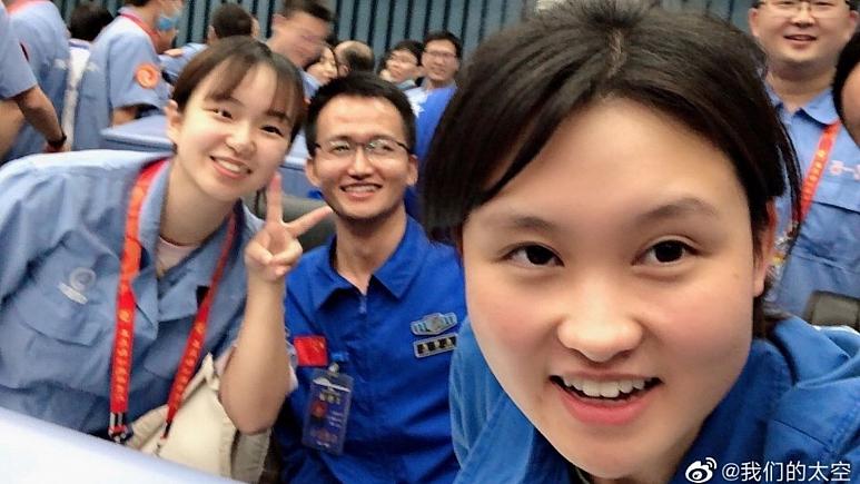 زن 24 ساله در مرکز فضایی پکن ، ستاره جدید شبکه های اجتماعی در چین |  آخرین خبرها